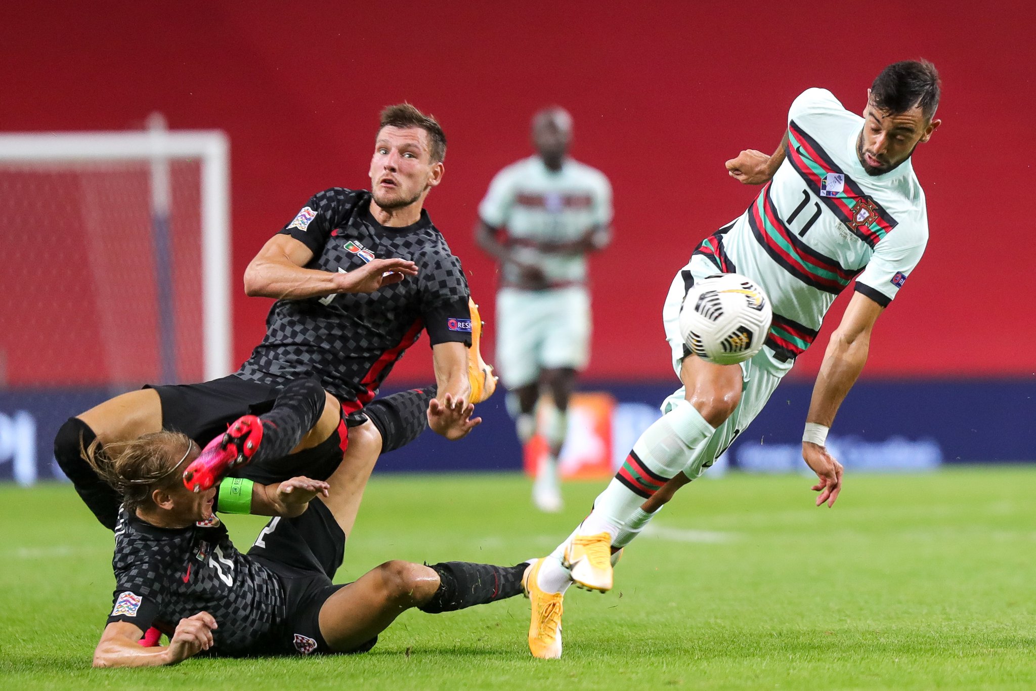 包含卡迪夫城中场助攻逐个进球,完美发挥的词条 包含卡迪夫城中场助攻逐个进球,完美发挥的词条