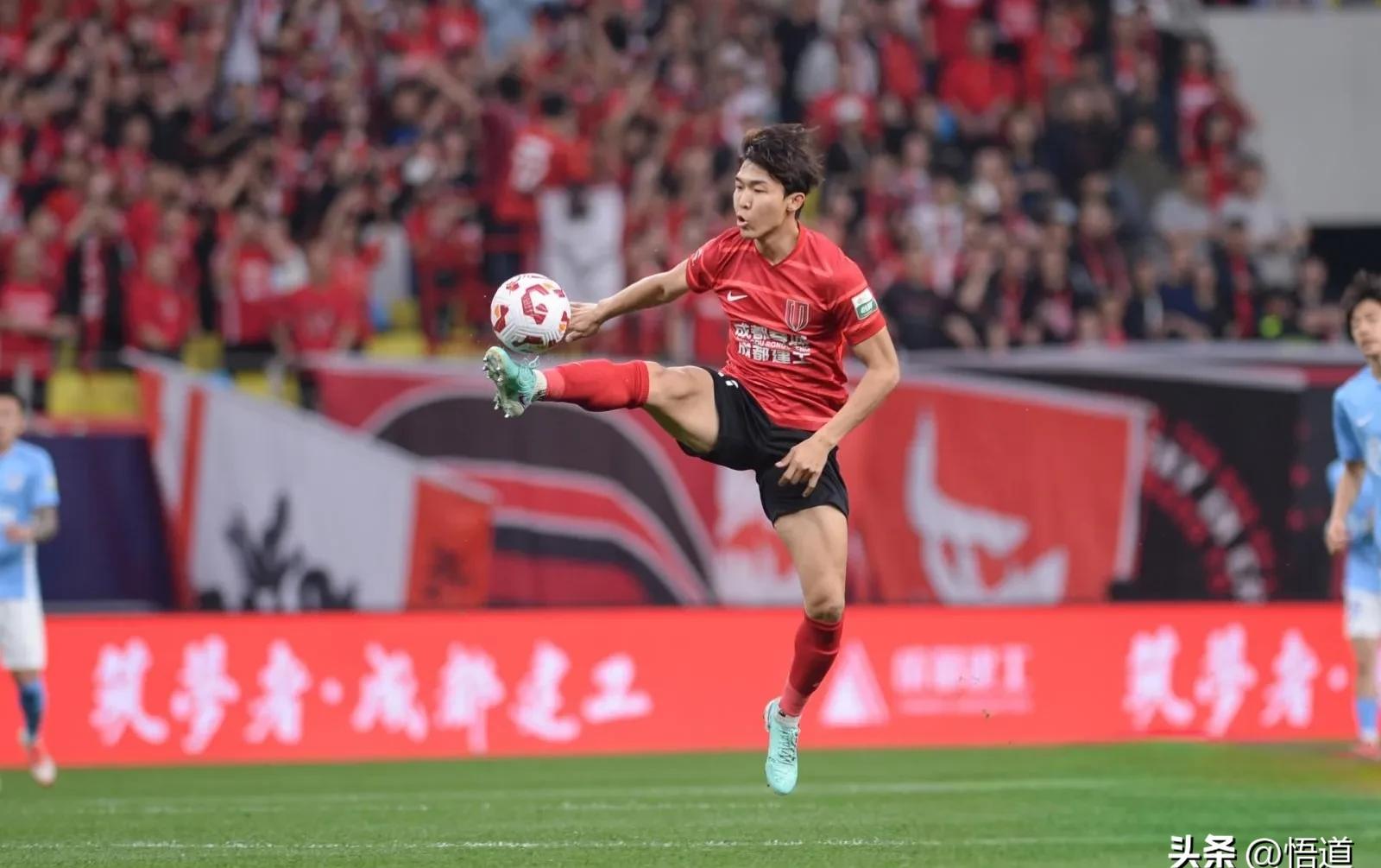 中场控制力明显增强，球队表现令人振奋的简单介绍