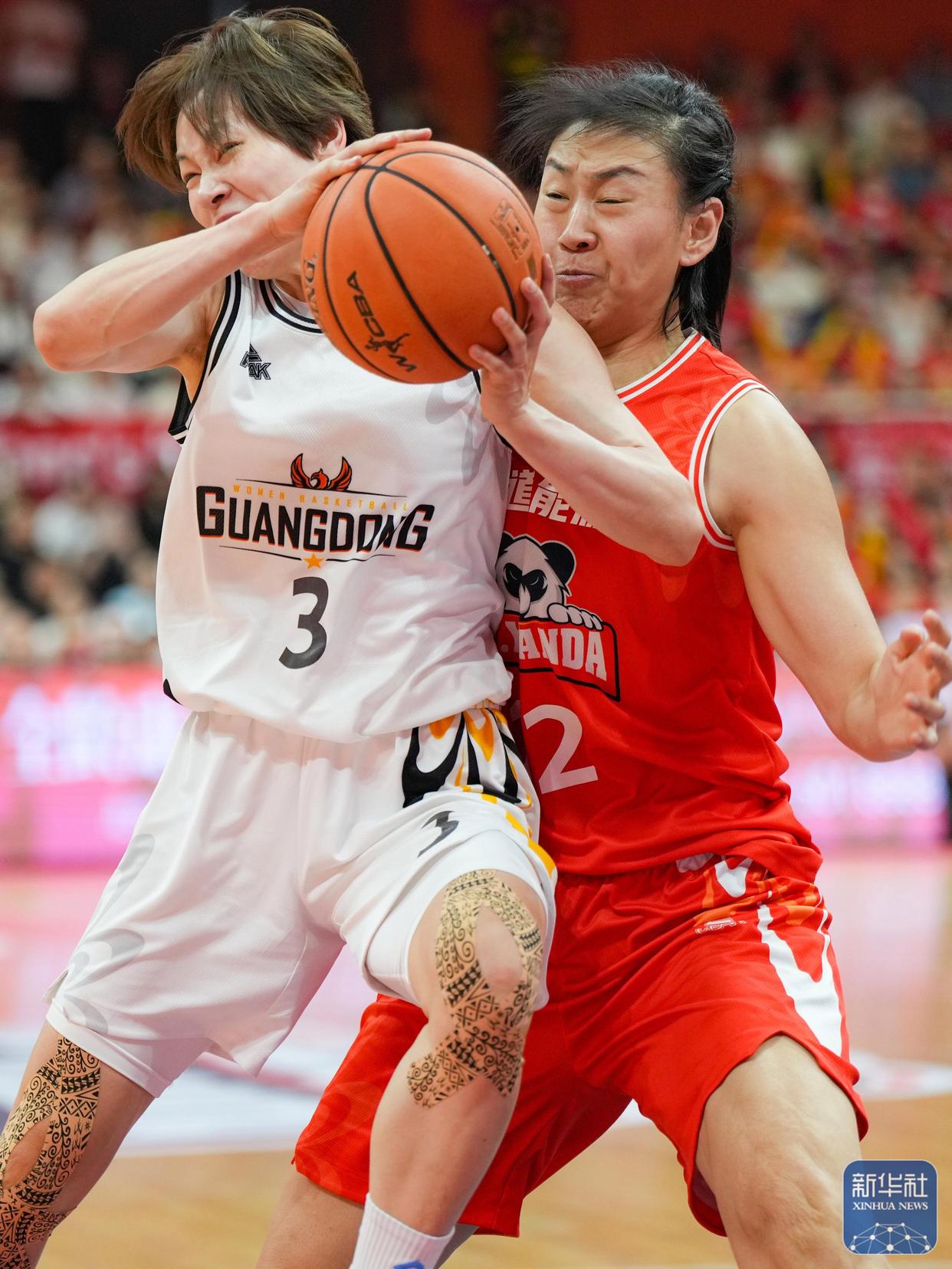 星空体育中国官网-包含四川男篮突破困境，主场告捷喜迎赛季首胜！的词条