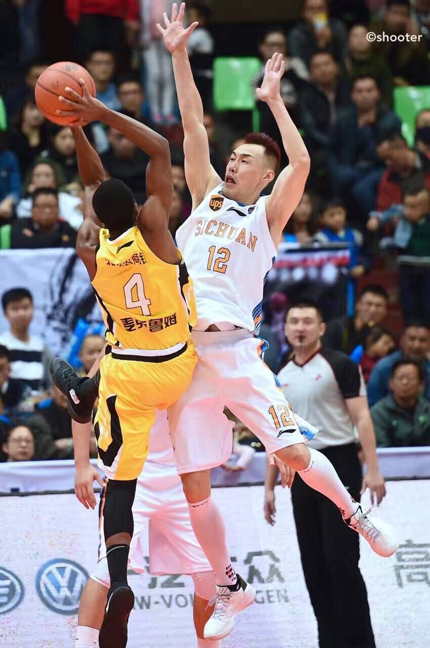 包含四川男篮突破困境,主场告捷喜迎赛季首胜!的词条 包含四川男篮突破困境,主场告捷喜迎赛季首胜!的词条