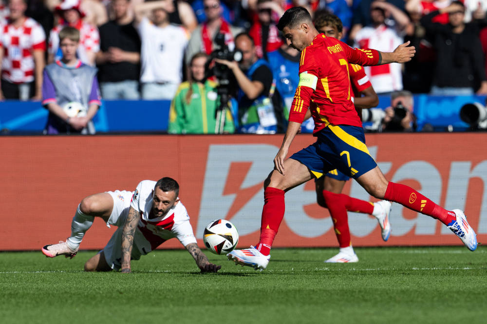 关于西班牙带着信心欧洲国家杯首秀主场小胜的信息