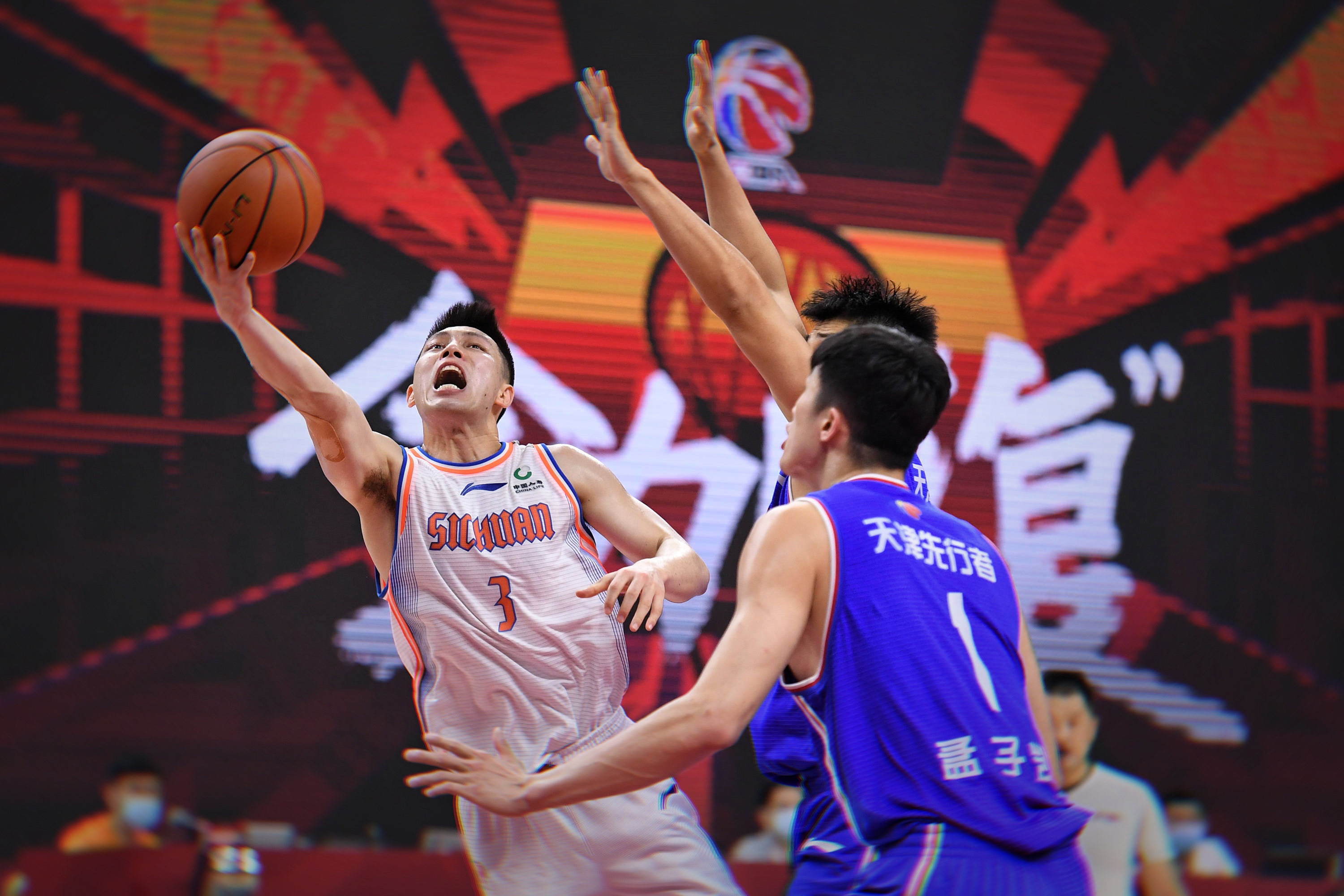 江西队在比赛中表现抢眼，球风豪迈