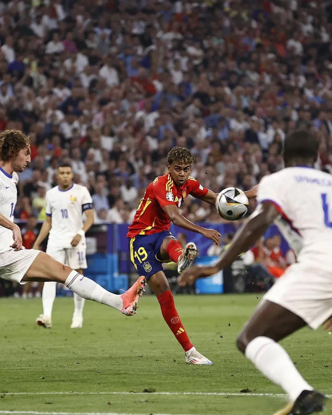 星空体育馆-包含精彩不断的欧洲国家联赛，赛场上的风云变幻的词条